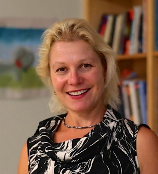 Julia Greer